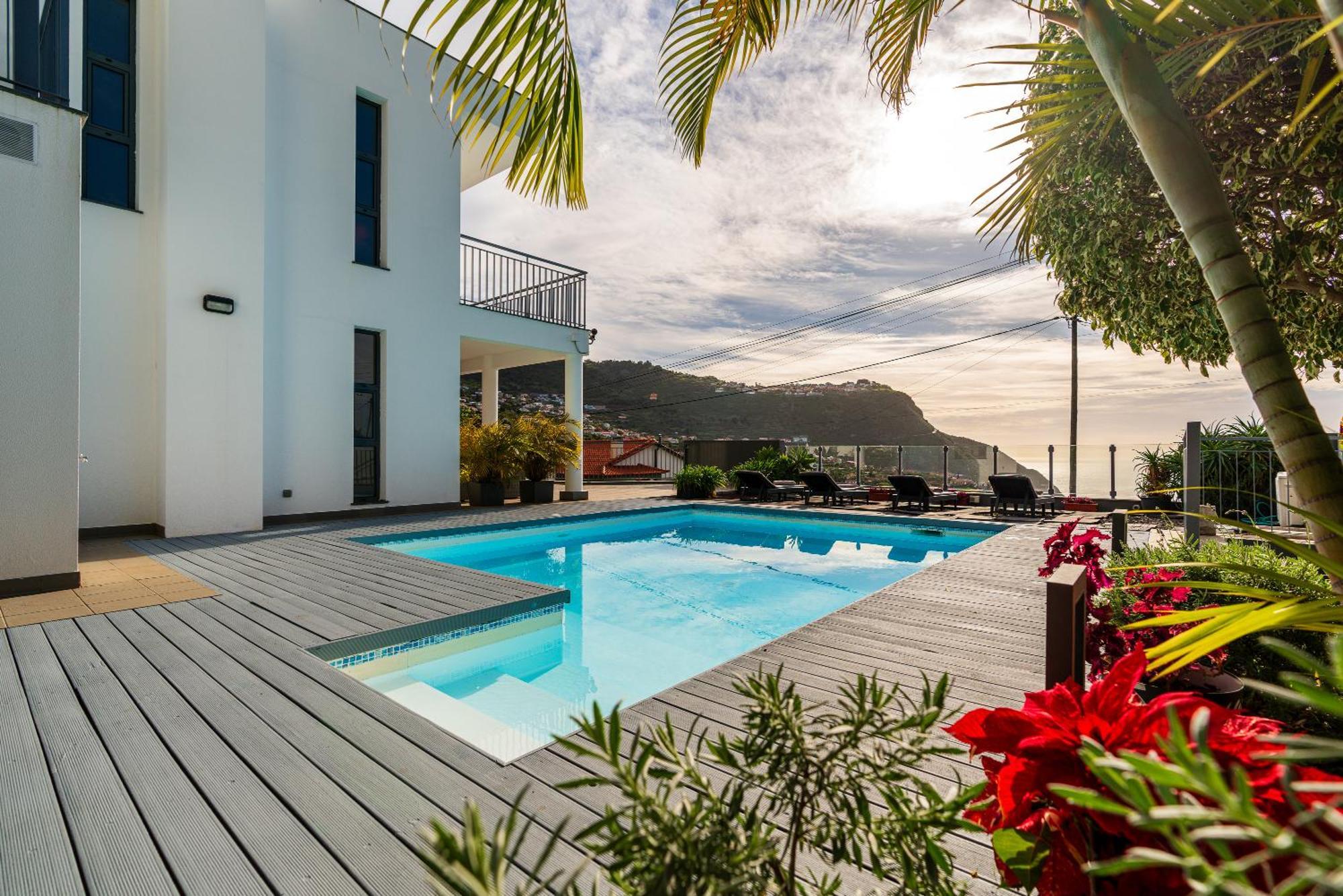 Villa Nunes, Big Holiday House With Private Pool Calheta  Exterior photo
